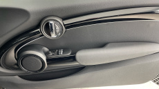 MINI Hatchback 135kW Cooper S Level 2 33kWh 3dr Auto Electric Hatchback